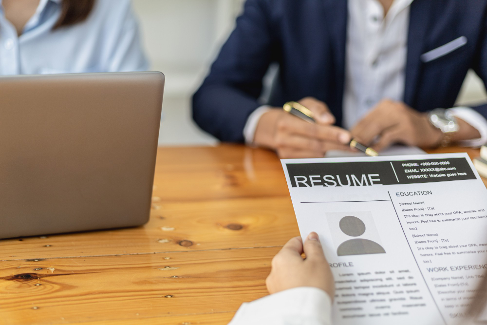 4 Best Resume Writing Services: Allow Professionals To Write a CV for You