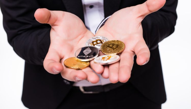 What Other Cryptocurrencies Investors Should Invest In Besides Bitcoin